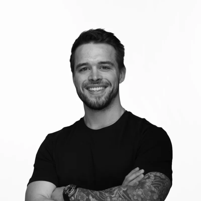 Headshot of Dustin O'Halloran